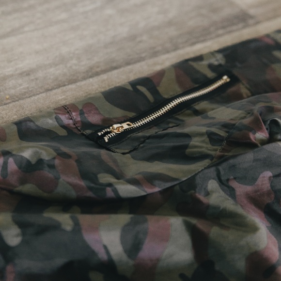 Camo Light Weight Jacket - Picture 7 of 7